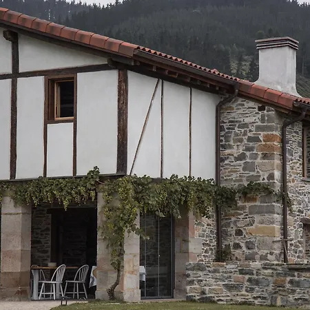 Country house Izal Landetxea